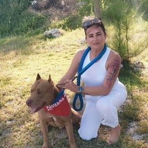 Meet your Posher, Yaima